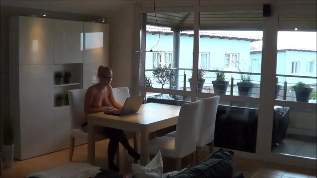 FACIAL QUICKIE und ANAL DILDO wichsen