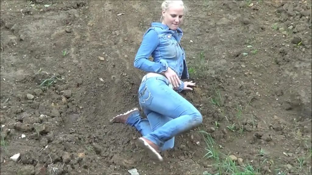 sexy foto nr. 2 von Sexy JEANS GIRLY geil mit MATSCHE eingesaut