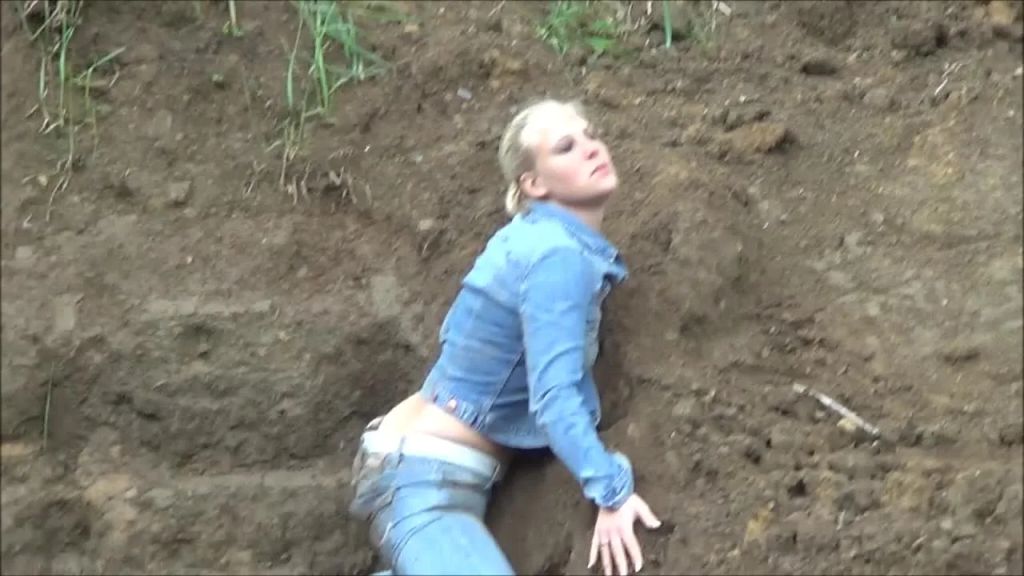 sexy foto nr. 4 von Sexy JEANS GIRLY geil mit MATSCHE eingesaut