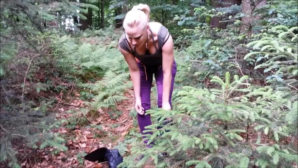 sexy foto nr. 4 von Dringender Hardcore Doggy Wald Piss