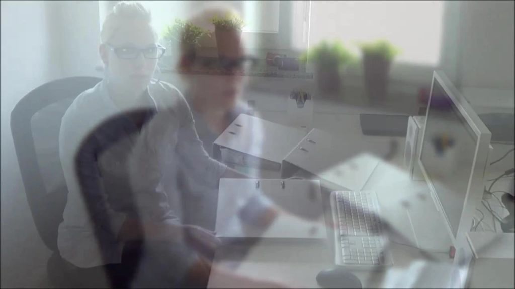 sexy foto nr. 2 von Chef hat mich im Büro benutzt und auf Brille gespritzt