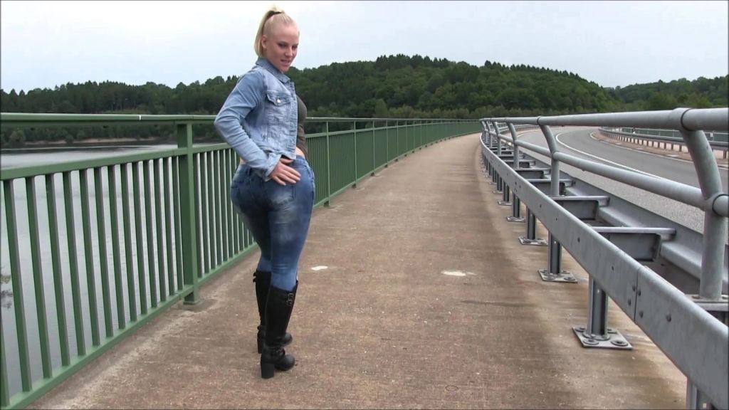 sexy foto nr. 2 von Komm - FICK dein Jeans- und Stiefelmädchen