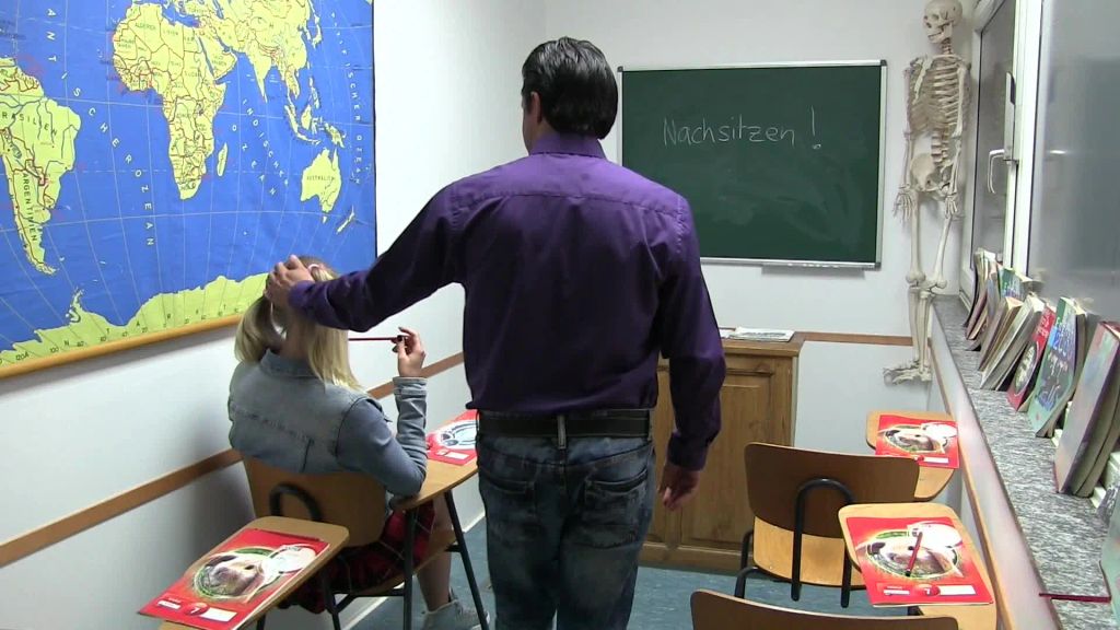 sexy foto nr. 1 von Nachsitzen ist geil - ZERFICKT (Rollenspiel)