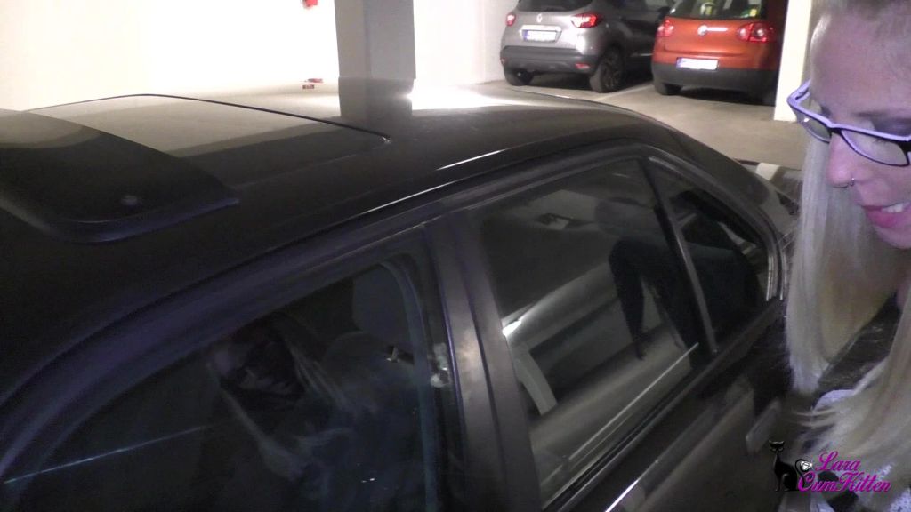 sexy foto nr. 3 von Sexy Halloween - Das Fick-Monster in der Tiefgarage