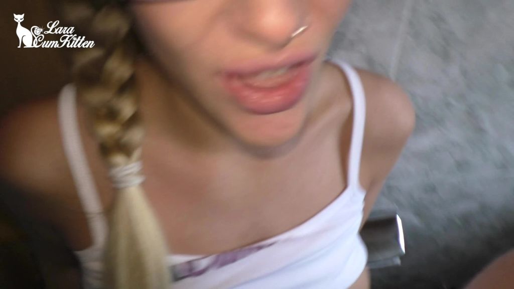 sexy foto nr. 4 von DREIST - Im Restaurant gefickt mit public Spermawalk