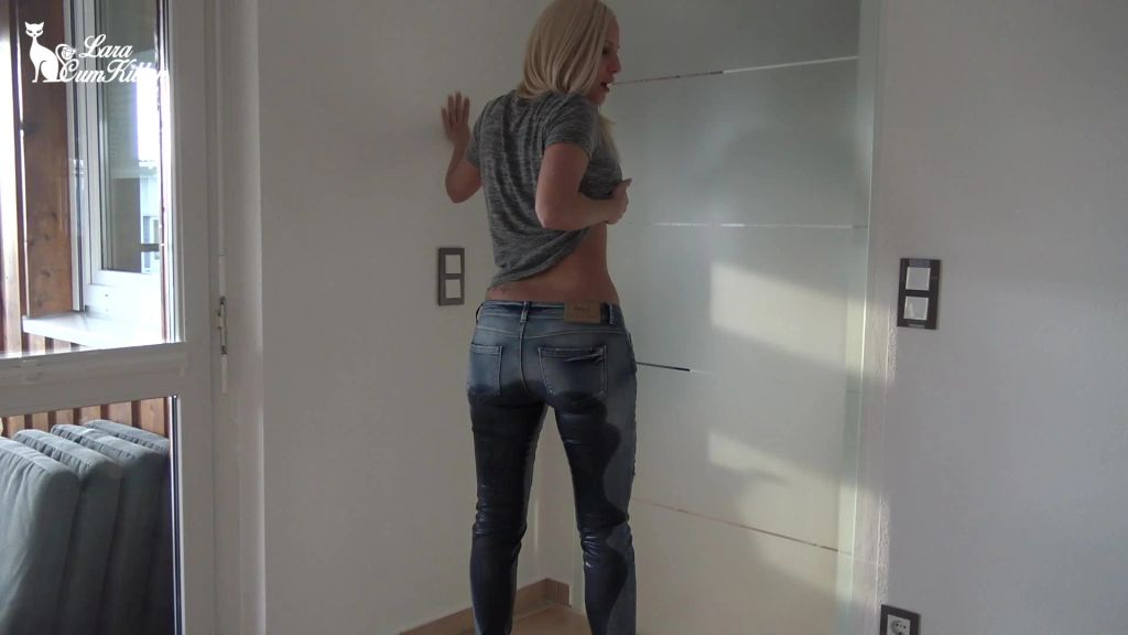 sexy foto nr. 6 von Wahnsinns JEANS PISS - Schauer der Erregung