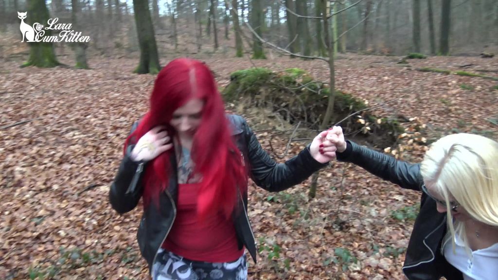 sexy foto nr. 3 von GUMMISTIEFEL Fetisch Mädchen - Tief im Matsch versunken