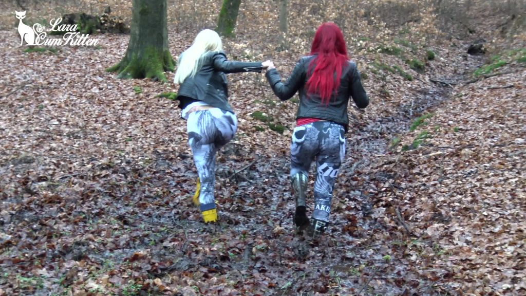 sexy foto nr. 8 von GUMMISTIEFEL Fetisch Mädchen - Tief im Matsch versunken