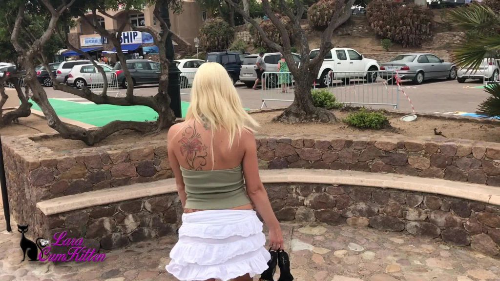 sexy foto nr. 6 von einfach frech | PUBLIC PISS mitten im yachthafen
