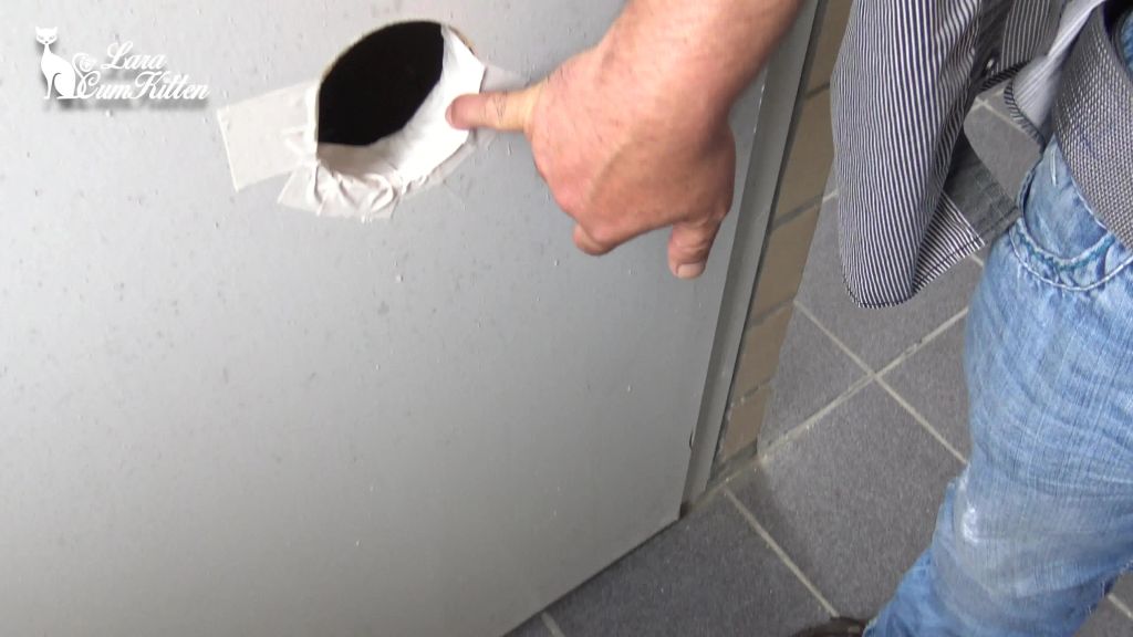 sexy foto nr. 4 von Mein 1. GLORY HOLE | Dirty Blowjob bis die Sahne kommt