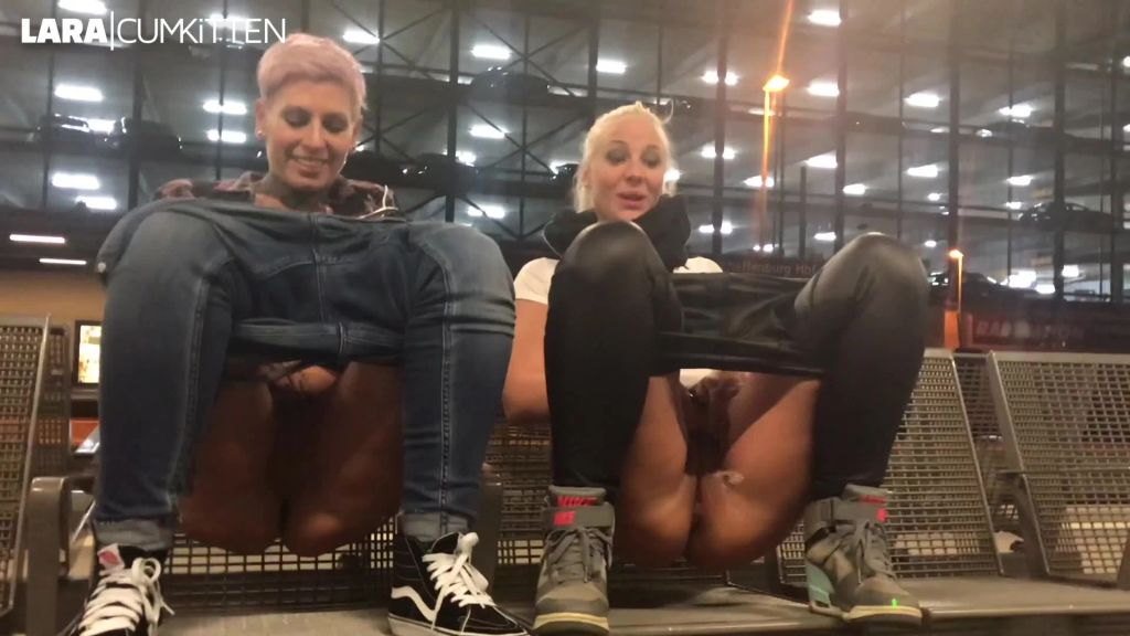 sexy foto nr. 5 von PUBLIC PISS im Hauptbahnhof | Natursekt Quelle am Bahnsteig