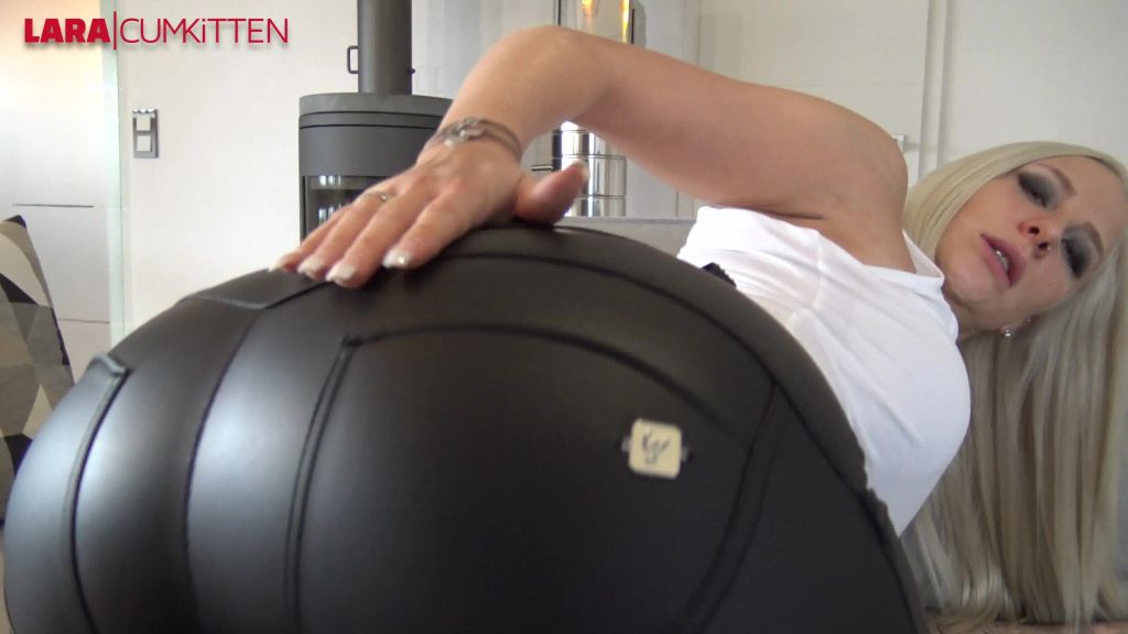 sexy foto nr. 5 von Die prallste Leggings WIXXANLEITUNG mit Spritz Countdown