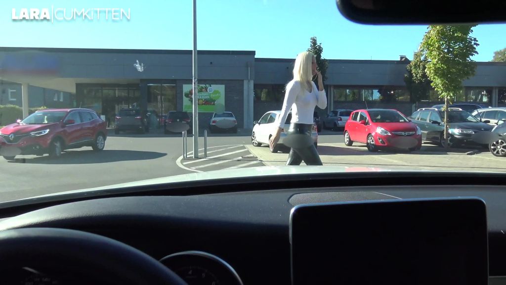 sexy foto nr. 1 von Auf der Straße ERKANNT | Leggings FICK mit XXL Spermawalk