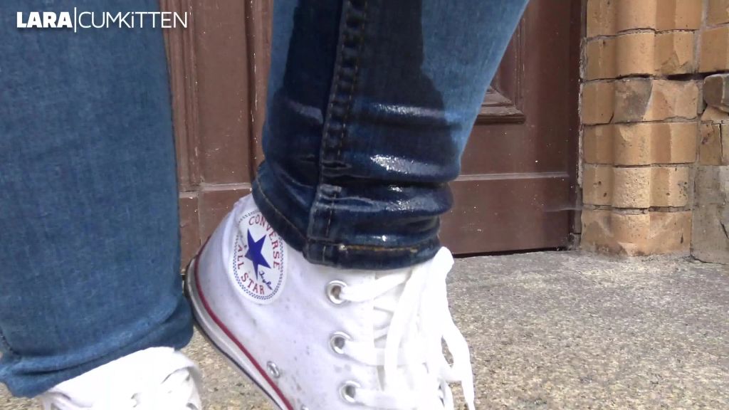 sexy foto nr. 5 von BEST OF PISS 2018 | Die 27 geilsten Piss Momente