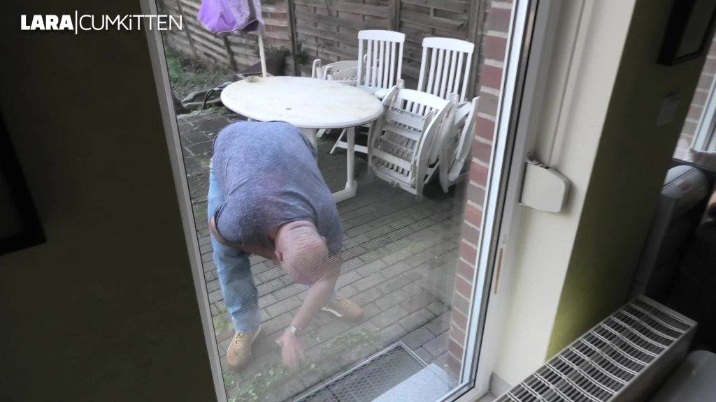 sexy foto nr. 1 von Der fiese PISS TRICK | Gemein oder total geil??
