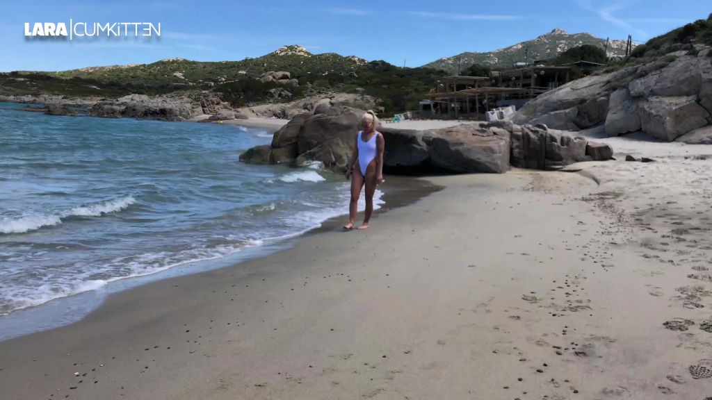 sexy foto nr. 1 von FREMDFICK im Badeanzug | Strand Quickie mit Mega Facial