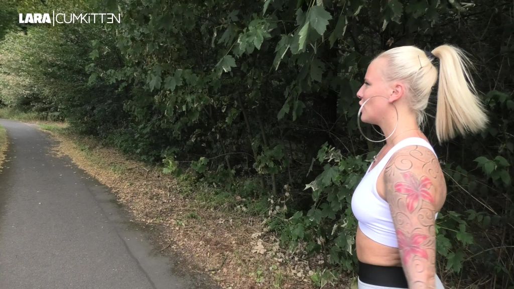 sexy foto nr. 2 von Wet Fitness | Wer macht mit mir PISS JOGGING...?