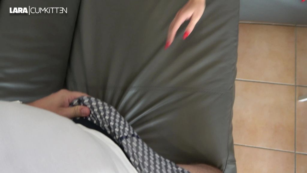 sexy foto nr. 5 von Warum spritzt du schon so früh? | Fresse vollgewixxt