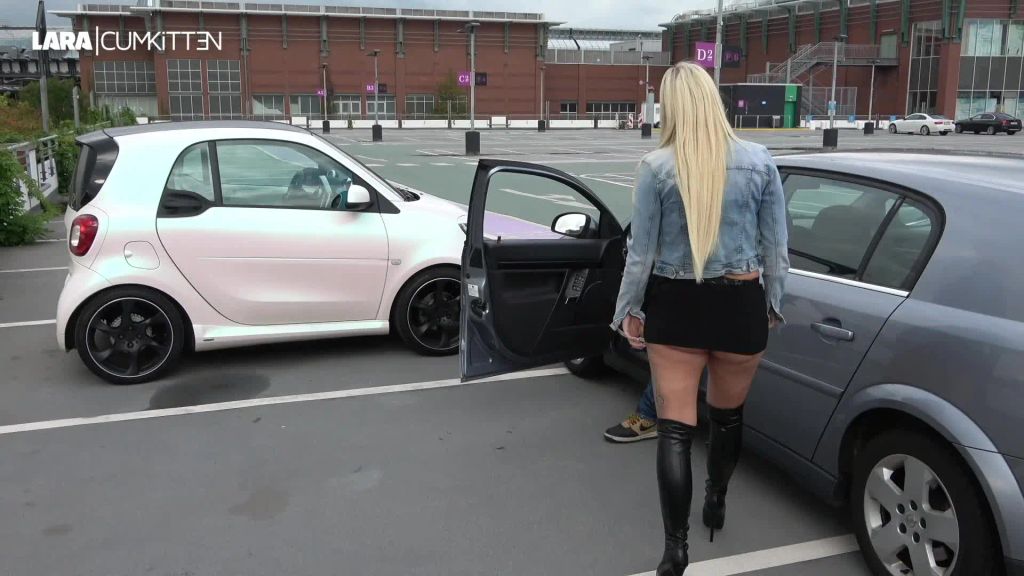 sexy foto nr. 1 von Saug den Sekt aus meinem Höschen | Nasser Slip als Belohnung