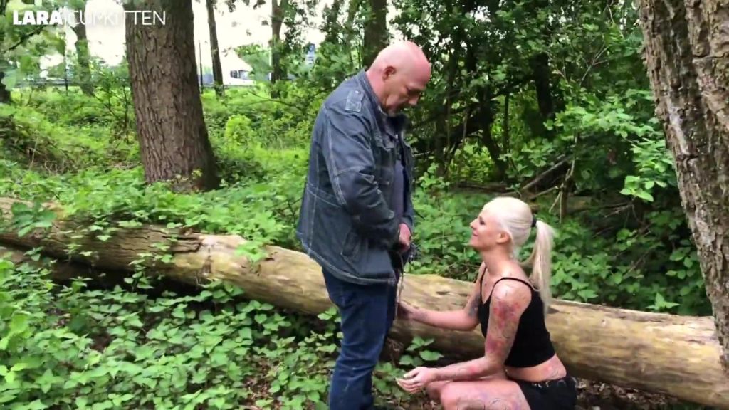sexy foto nr. 2 von Ohne Vorwarnung public REINGESPRITZT | Zur Strafe sein Maul geflutet