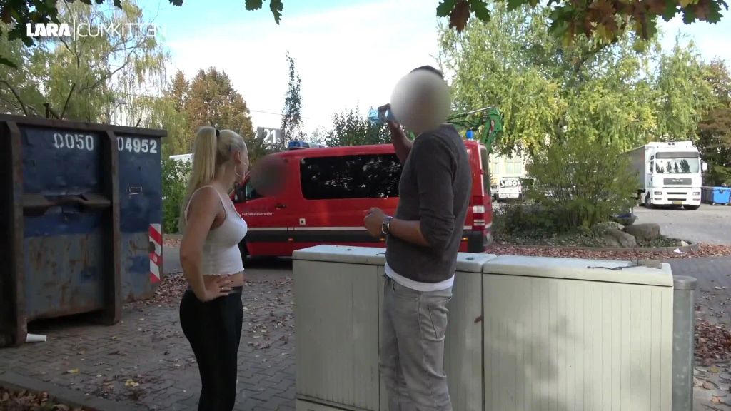 sexy foto nr. 3 von Mein erster VENUS FAN FICK | Extra langer FACIALWALK