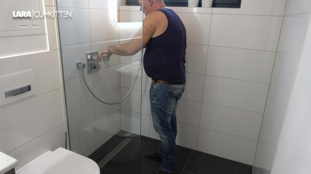 sexy foto nr. 1 von NS ins Handwerker Maul | So lässt er sich gern bezahlen