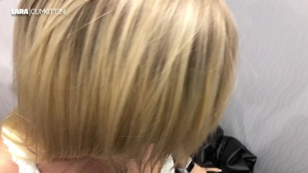 sexy foto nr. 4 von PUBLIC spontan in der Umkleide | ALLES GESCHLUCKT