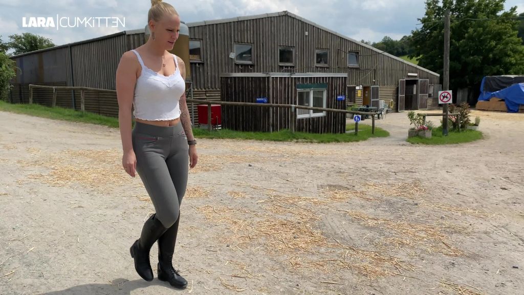 sexy foto nr. 1 von Fetisch Piss | Mein erstes Mal in Reitstiefeln und Reithose
