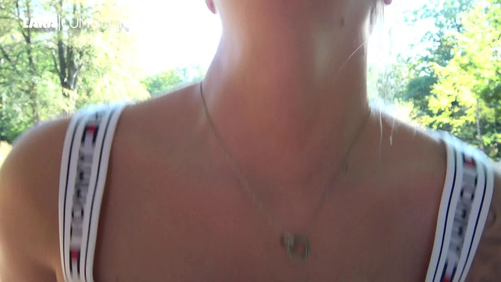 sexy foto nr. 10 von Beim Wixxen ERWISCHT | Spanner zerfickt mich im Wald