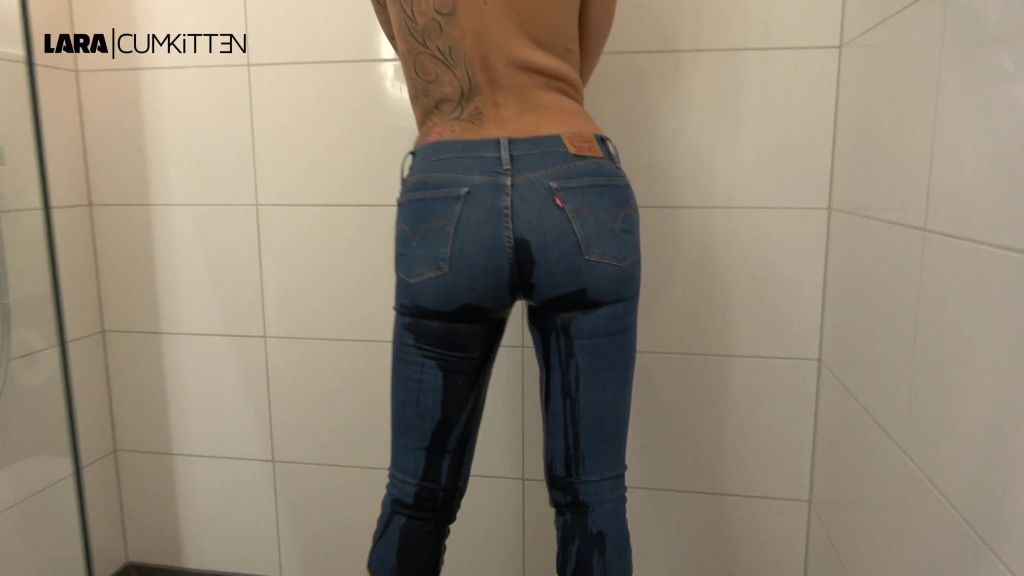 sexy foto nr. 3 von Jeans und Gummistiefel | VOLLGEPISST zum Orgasmus gewixxt