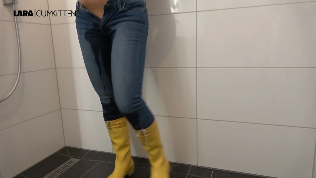 sexy foto nr. 4 von Jeans und Gummistiefel | VOLLGEPISST zum Orgasmus gewixxt