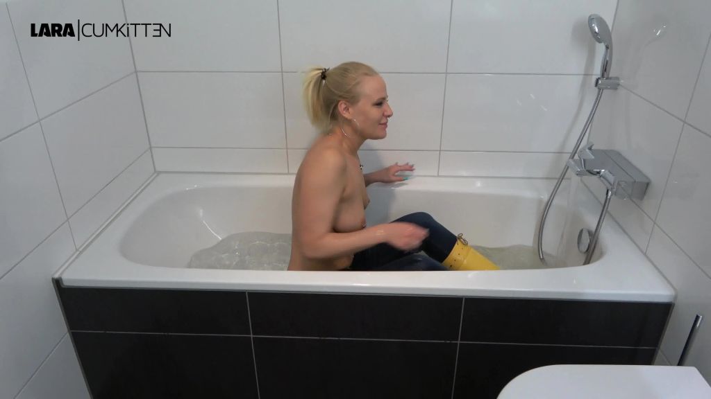sexy foto nr. 10 von Jeans und Gummistiefel | VOLLGEPISST zum Orgasmus gewixxt