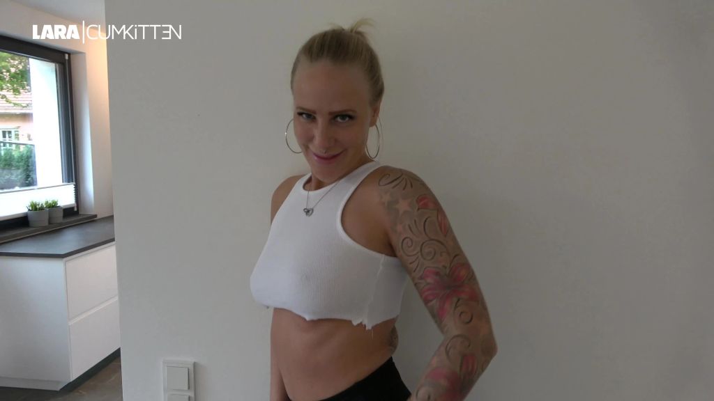 sexy foto nr. 1 von Seine Freundin weint am TELEFON während er mich VOLLSPRITZT