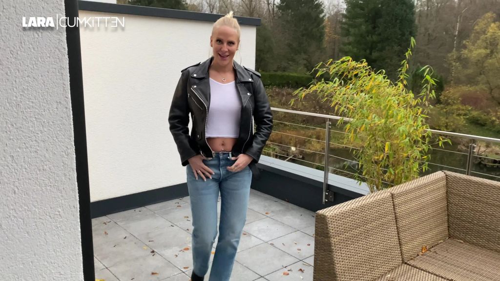 sexy foto nr. 1 von Lederjacken Jeans Bitch | Legendäre 501 eingepisst