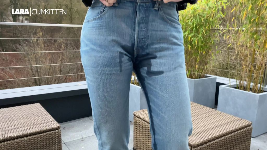 sexy foto nr. 7 von Lederjacken Jeans Bitch | Legendäre 501 eingepisst