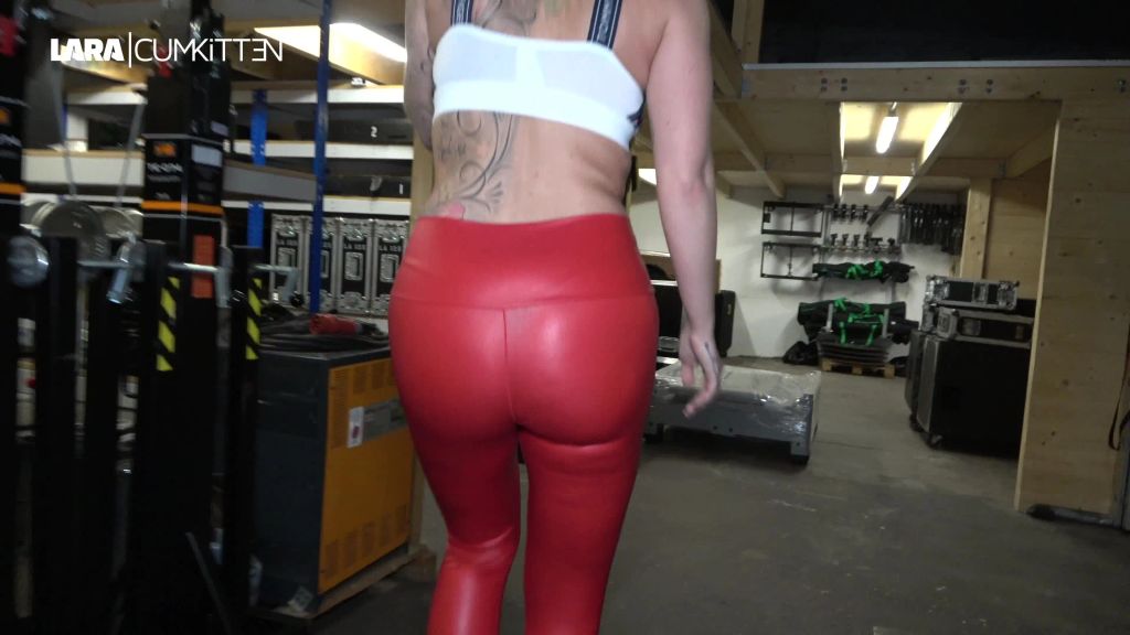 sexy foto nr. 2 von Leggings Schlampe im Lager ZERFICKT | bekomme ich den job?