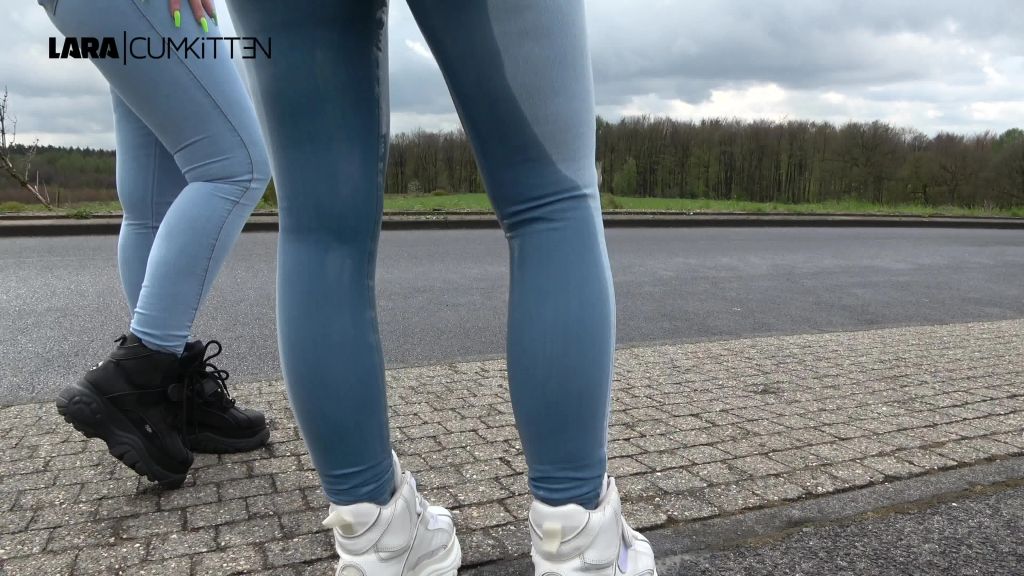 sexy foto nr. 5 von Freche JEANS Schlampen | Public EINGEPISST