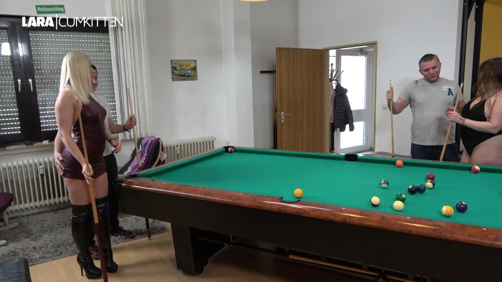 sexy foto nr. 2 von VIERER FICK mit Facial Finale | Billard Abend ESKALIERT