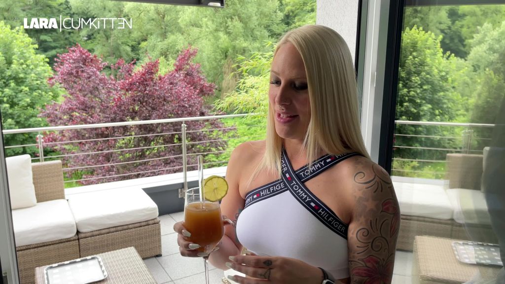 sexy foto nr. 2 von Party oder Pissen | Natursekt Cocktail aus der Doggy Quelle