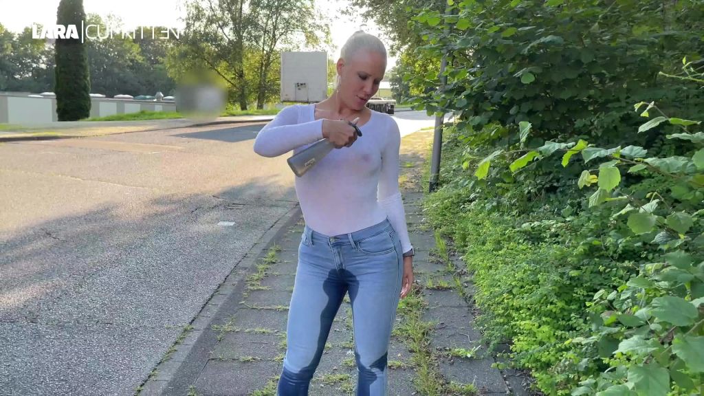 sexy foto nr. 2 von BEST OF PISS 2021 | Ohne Ende goldener Natursekt