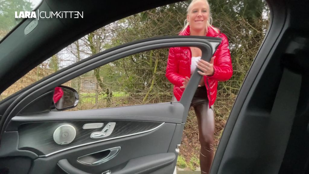 sexy foto nr. 3 von Daumen raus, Schwanz rein | FICK in Leggings und Daunenjacke