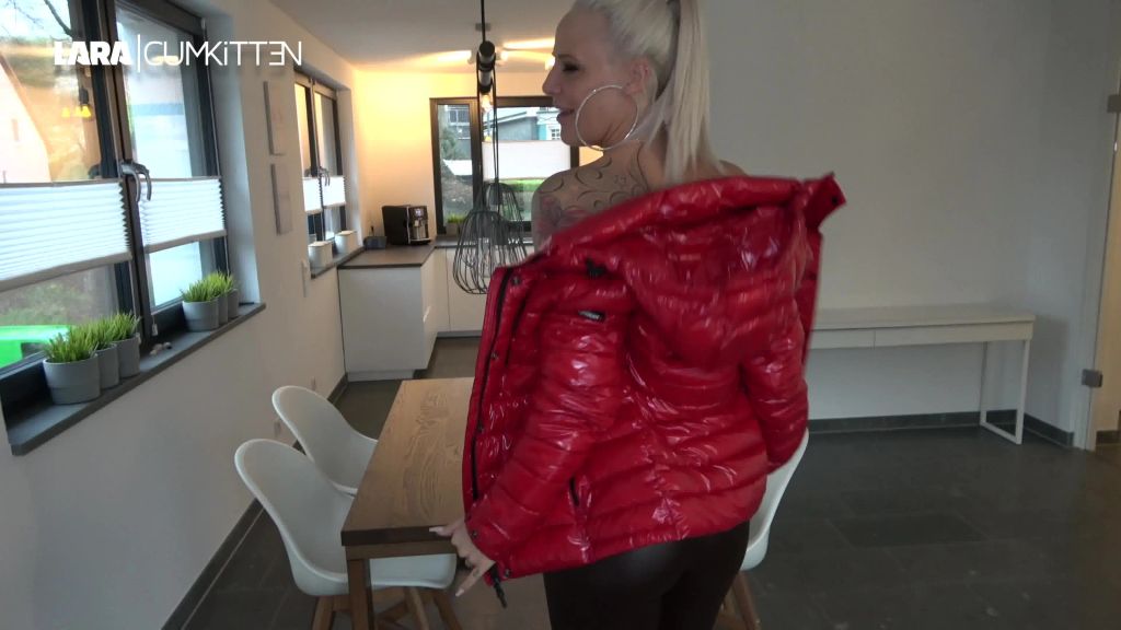sexy foto nr. 5 von Daumen raus, Schwanz rein | FICK in Leggings und Daunenjacke