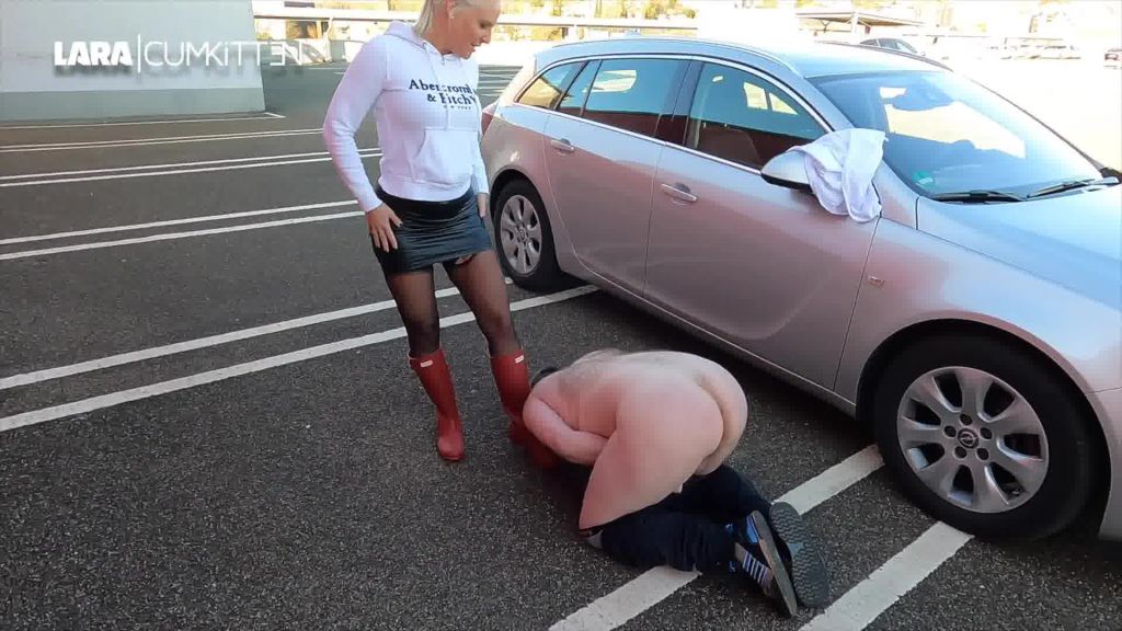 sexy foto nr. 6 von Spontaner PISS & GO | devoten LeckSklaven public VOLLGEPISST