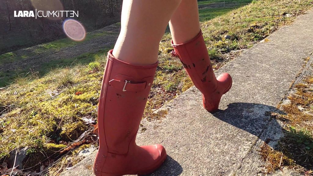 sexy foto nr. 1 von Aufgestrapst in GUMMISTIEFELN | Sexy PISS und SCHLAMM Spiele