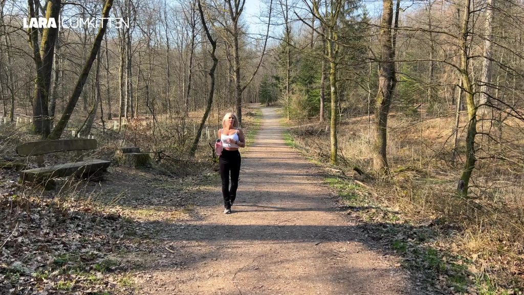 sexy foto nr. 1 von WILLST DU DABEI SEIN WENN ICH PISSE? | Schau zu und leck sie
