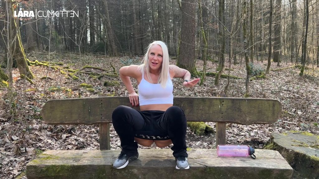 sexy foto nr. 5 von WILLST DU DABEI SEIN WENN ICH PISSE? | Schau zu und leck sie