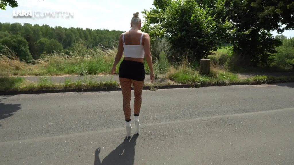 sexy foto nr. 4 von Sexy Outdoor Piss | Bitte leck mich sauber