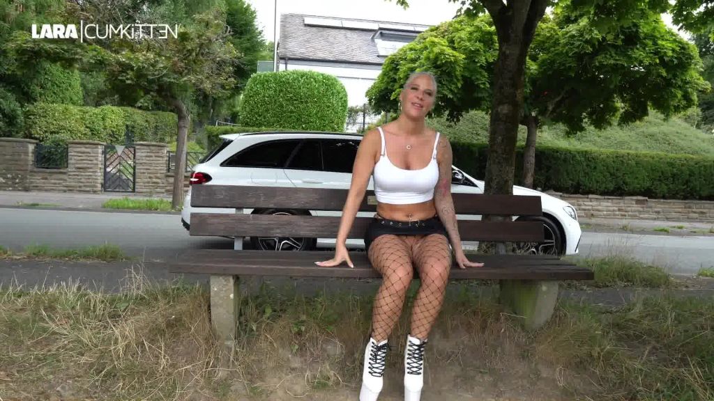 sexy foto nr. 6 von Sexy Outdoor Piss | Bitte leck mich sauber