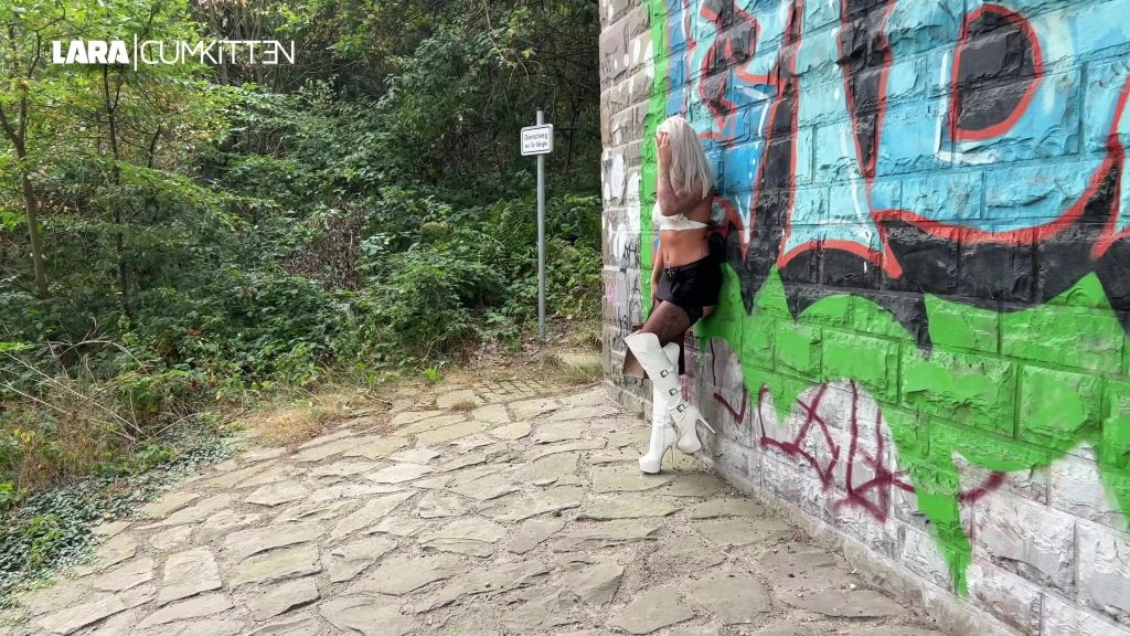 sexy foto nr. 1 von FICKPARKPLATZ | In Stiefeln zerfickt mit wahnsinns Facial
