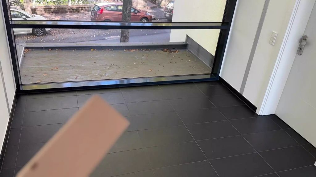 sexy foto nr. 1 von Aufgestrapstes FICKSTÜCK | Benutzt und heftig VOLLGESPRITZT